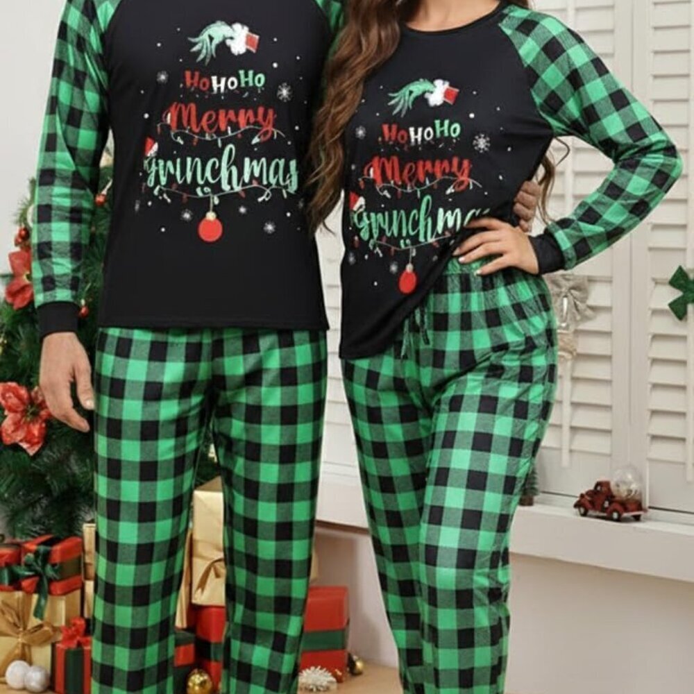 Matching Family Christmas Pajamas Long Sleeve Sleepwear Set - Picture 1 of 5